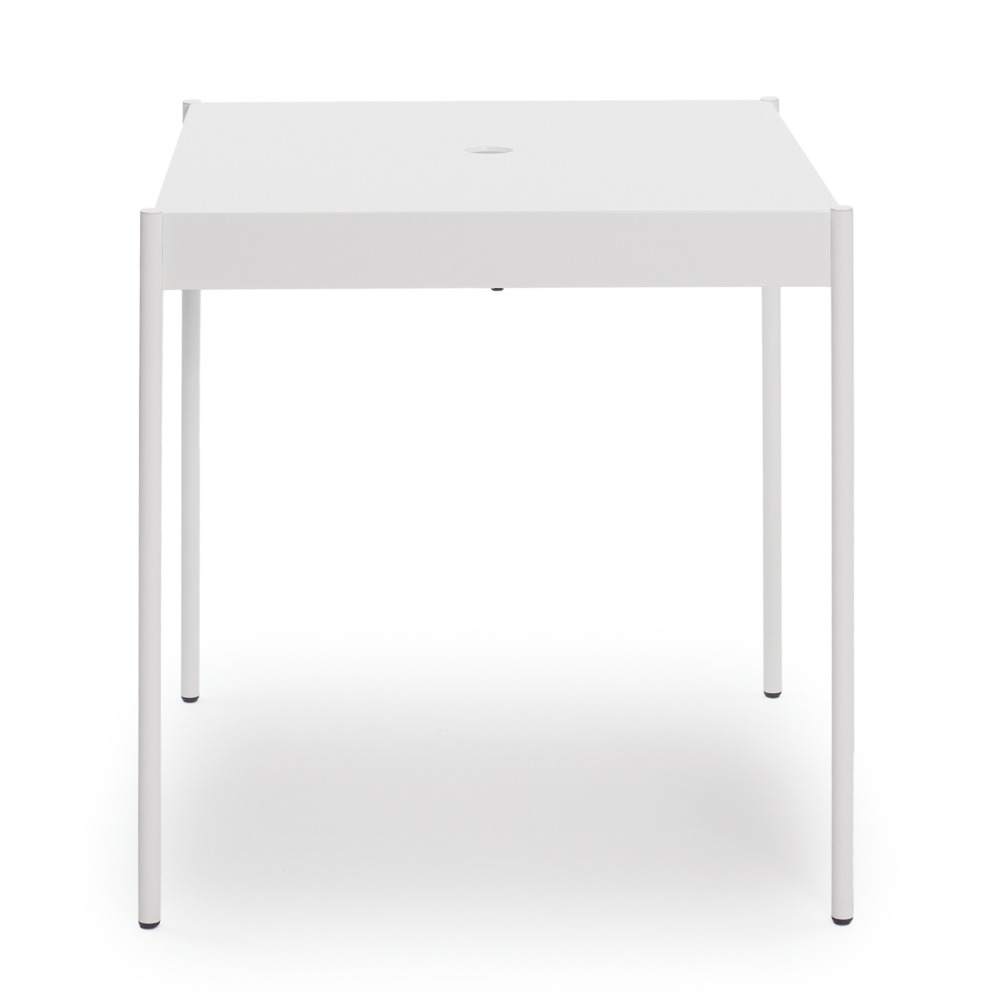 La Table-T/670x670 pöytä