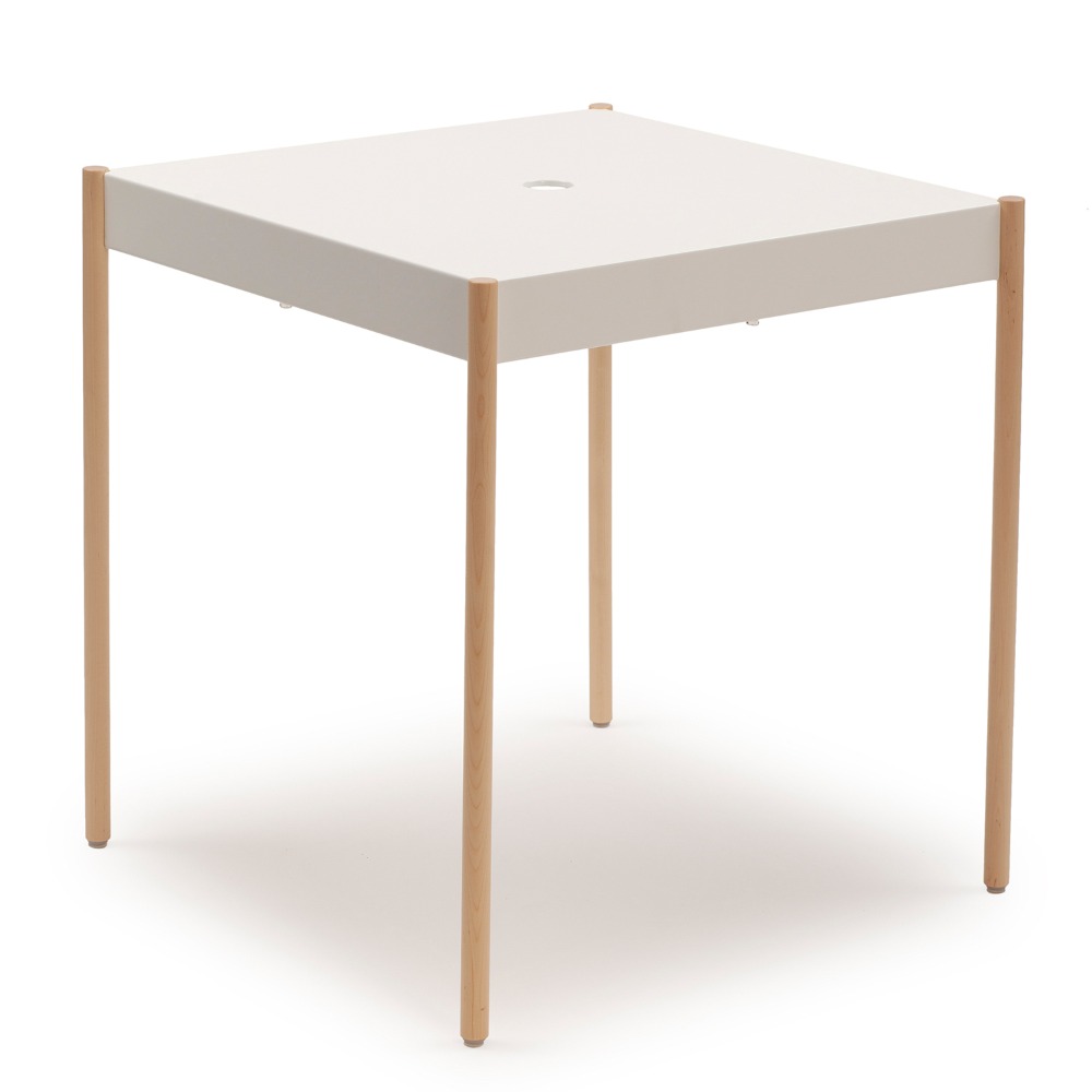 La Table-TW/670x670 pöytä puujaloilla